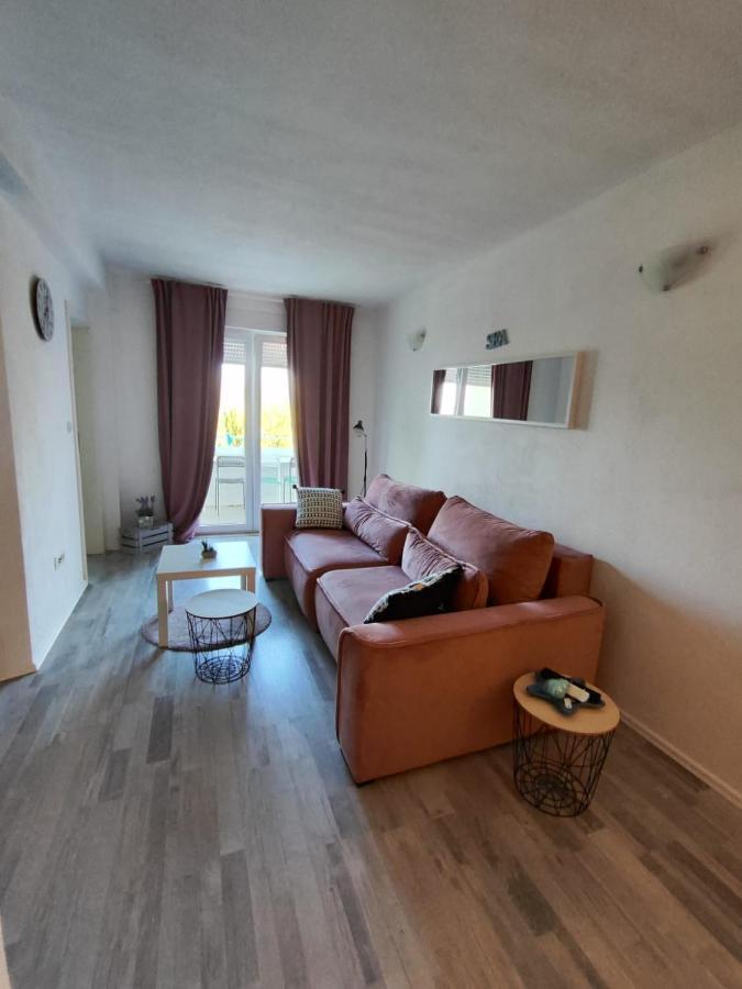 Nemira Beach Apartments Omiš Extérieur photo