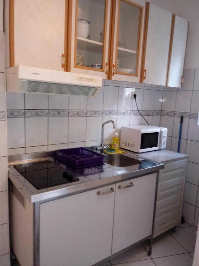 Nemira Beach Apartments Omiš Extérieur photo