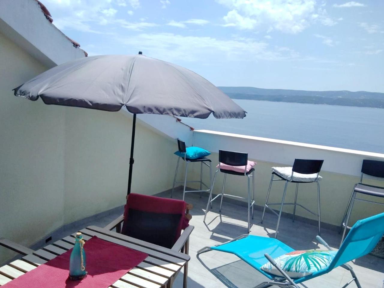 Nemira Beach Apartments Omiš Extérieur photo